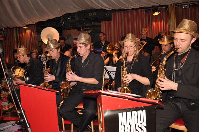 min 2011 03 08 mardi brass band 193